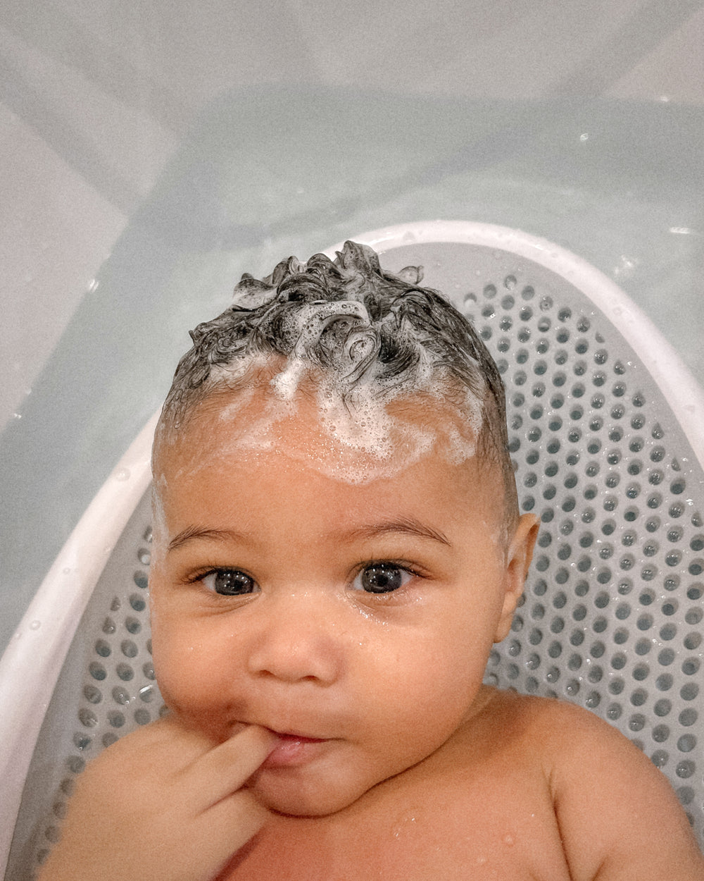 BABY  SHAMPOO & BODY WASH  (250ml)